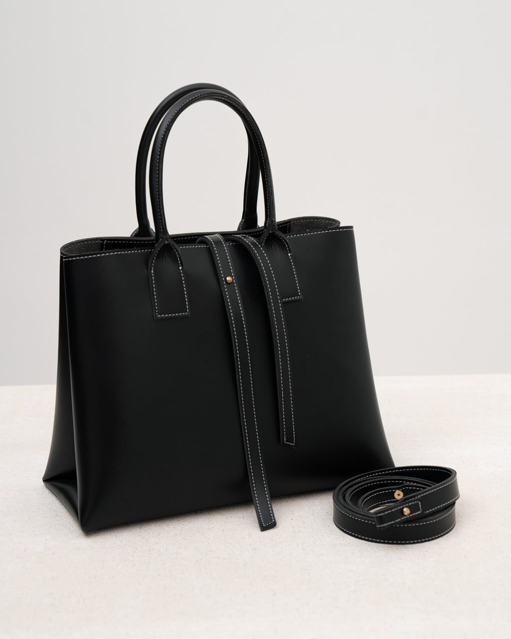 JARDIN TOTE 26 — BLACK