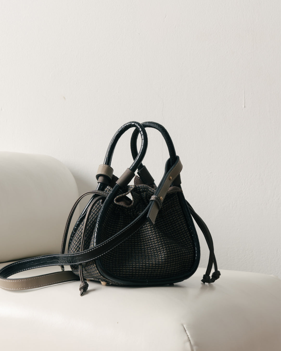 BENTO MINI — PHANTOM BLACK